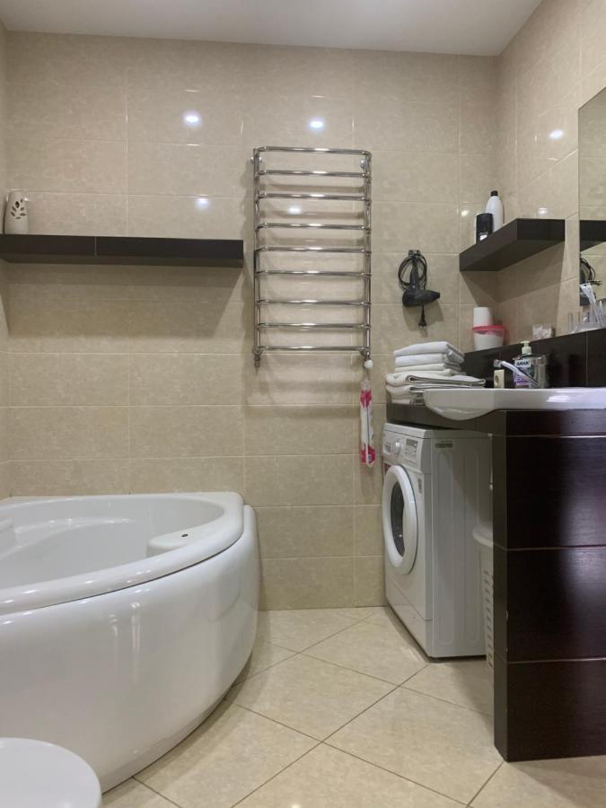Great Apartment In The City Centre Ivano-Frankivsk Ngoại thất bức ảnh